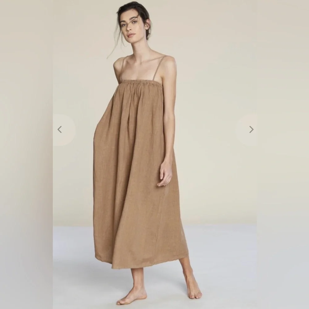 Filosofia Leah Dress in Wheat - size medium - Picture 1 of 12